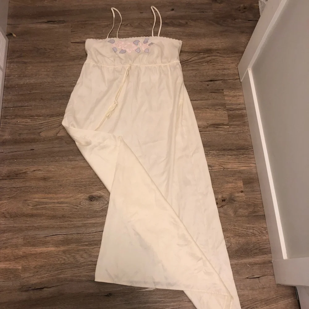 2/$30 Linda Lingeria Long Night Gown w Pink & Purple Flowers Spaghetti Strap S - Picture 2 of 7